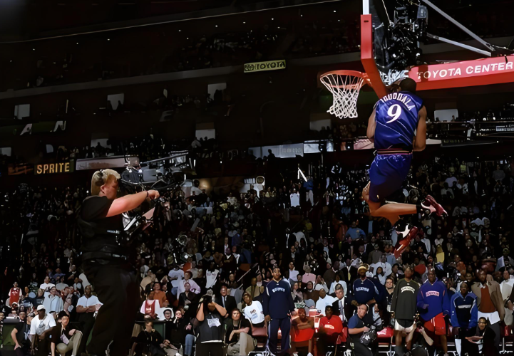 她仍坚持让, https