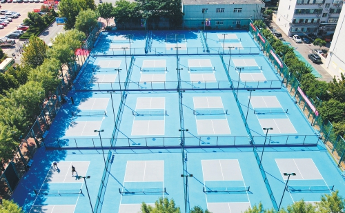 个匹克球场, 记者在现场, img