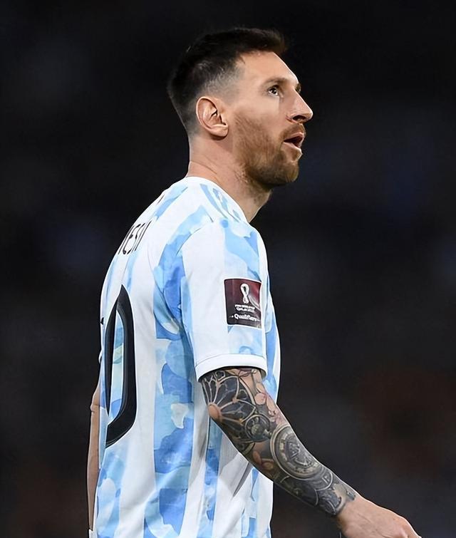 分钟, 首先, 上演帽子戏 分钟, 首先, 上演帽子戏